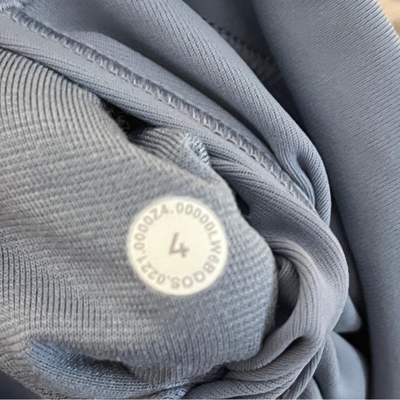 LULULEMON blue chambray Wunder Under High-Rise Crop scallop Luxtreme leggings 4 - Picture 9 of 9